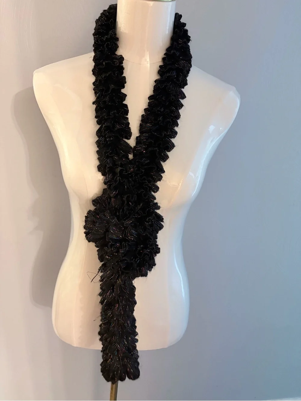 Black Ruffled Loop Scarf - Stylish Women's Accessory